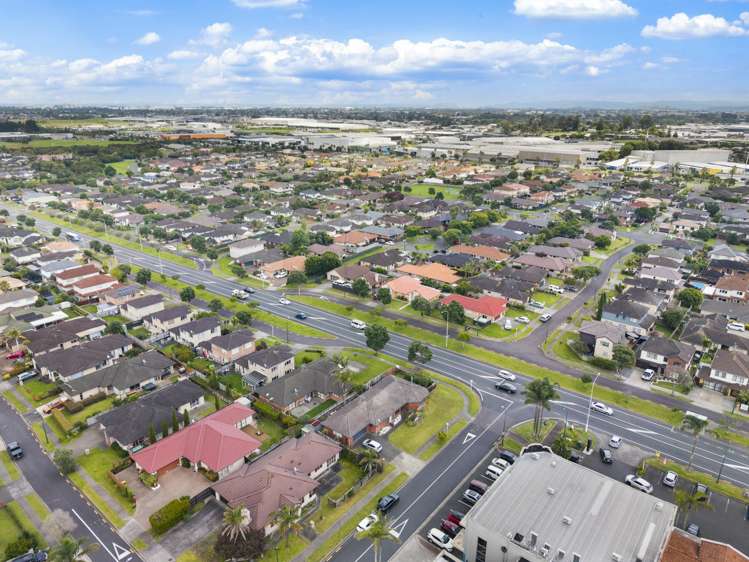 16 Barcaldine Road Flat Bush_35