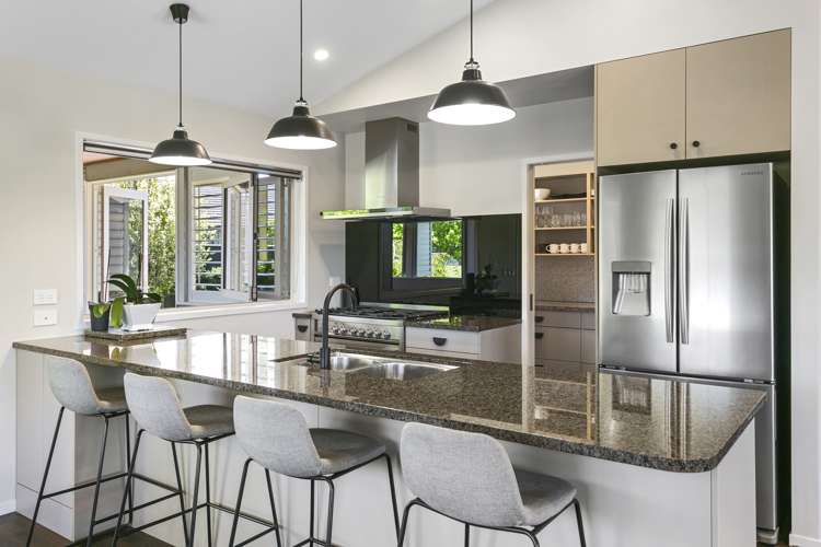 51 Montgomery Crescent Kinloch_5