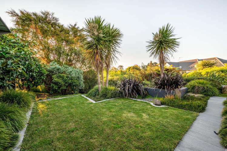 140 Saint James Drive Huntington_30