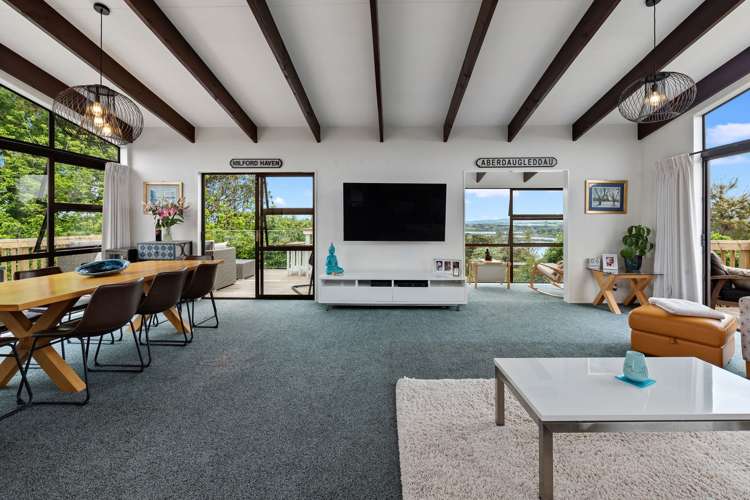 17 Chatham Avenue Paremoremo_9