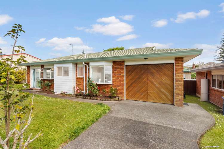 50 Bodi Place Te Atatu South_15