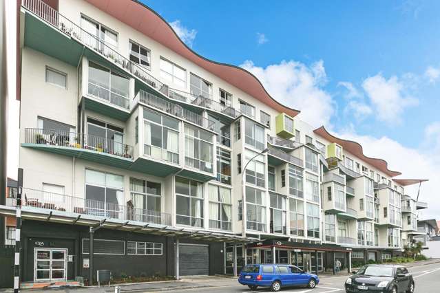 4b/51 Webb Street Mount Cook_1