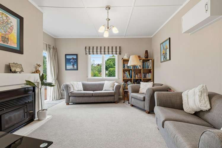 24 Sutton Crescent Hillcrest_1