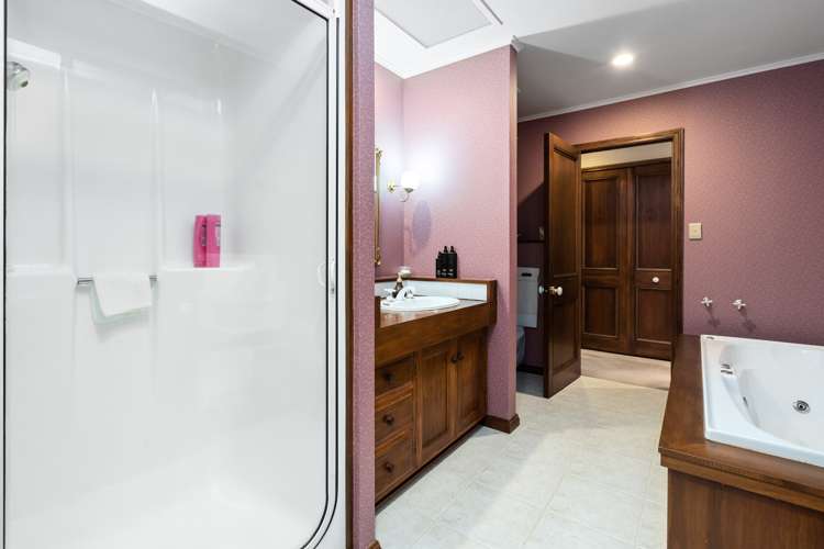 238 Fairway Drive Kamo_11