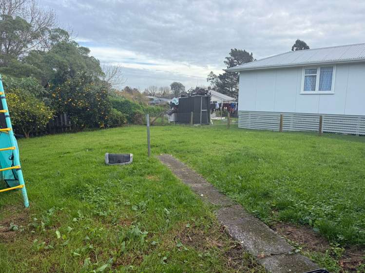 23 Clarkson Crescent Otara_6