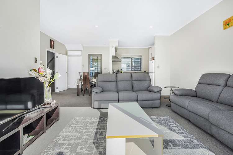 2/6 Tisdall Street Hamilton Central_2