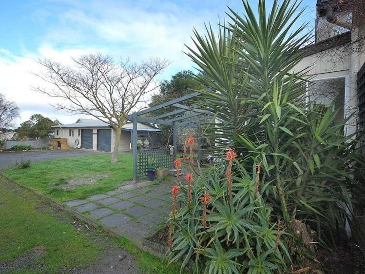 10 Hickson Street Featherston_15
