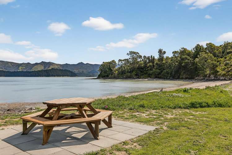 393 Marine Drive Charteris Bay_31