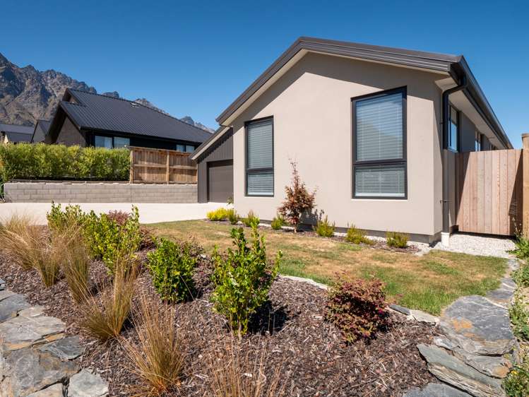 11 Till Street Jacks Point_26