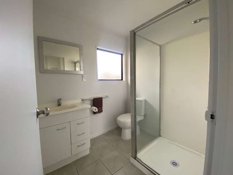 1216a Norfolk Crescent 10490_4