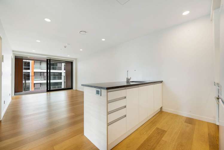 204/10 Lion Place Epsom_4