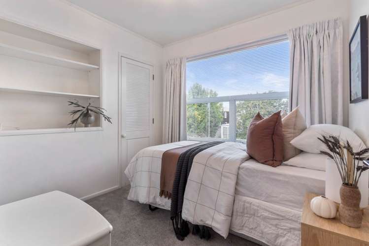 64 Knightsbridge Drive Forrest Hill_18