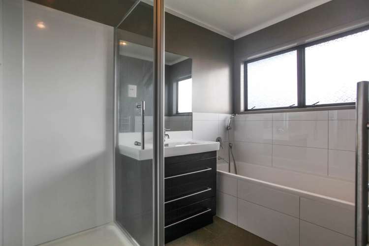 1/12 Charles Fox Place Saint Johns_17