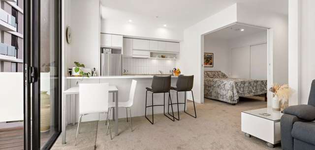 Chic 1BR Apt with Luxe Amenities