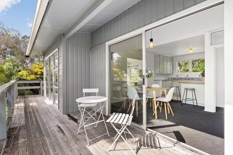 38 Doyly Drive Stanmore Bay_7