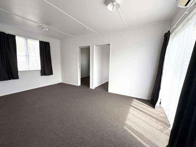 1/2 Te Mitiotu Grove 11211_1