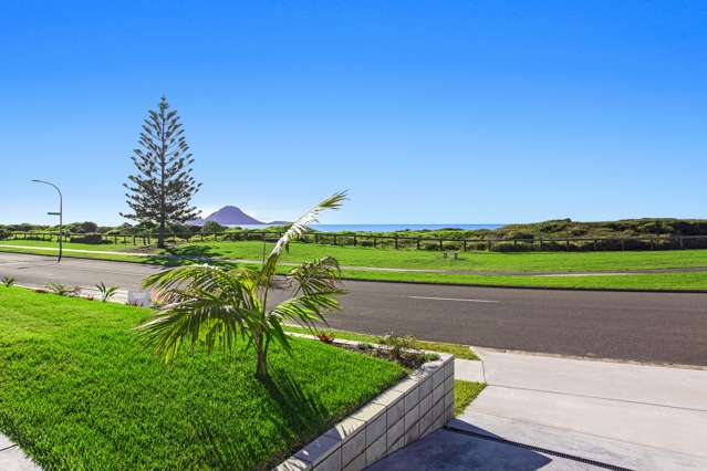 16 Pacific Parade Coastlands_1