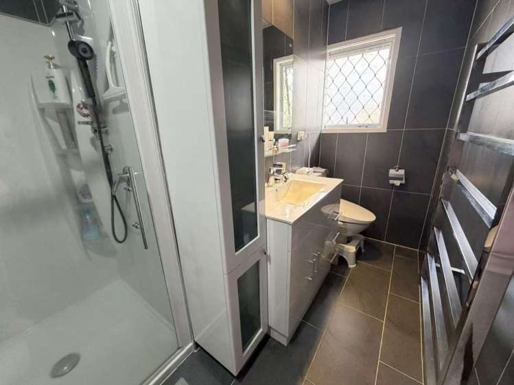 13 Luton Ave Sunnyhills_7
