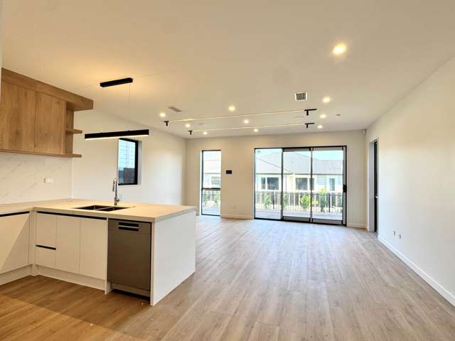 80C Tukutata Crescent Milldale_2