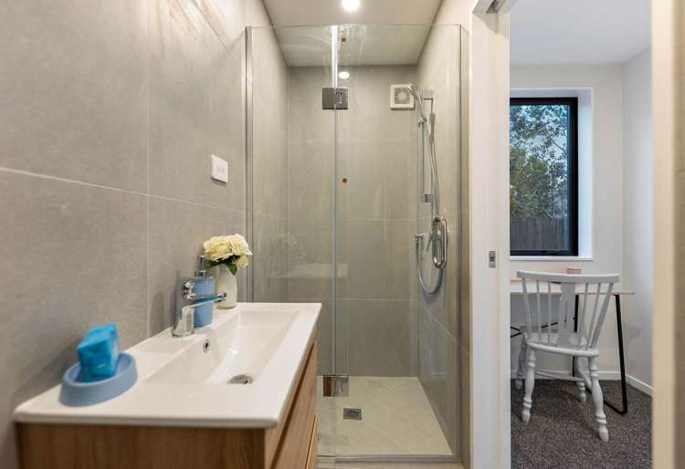 4202E Great North Road Glendene_10