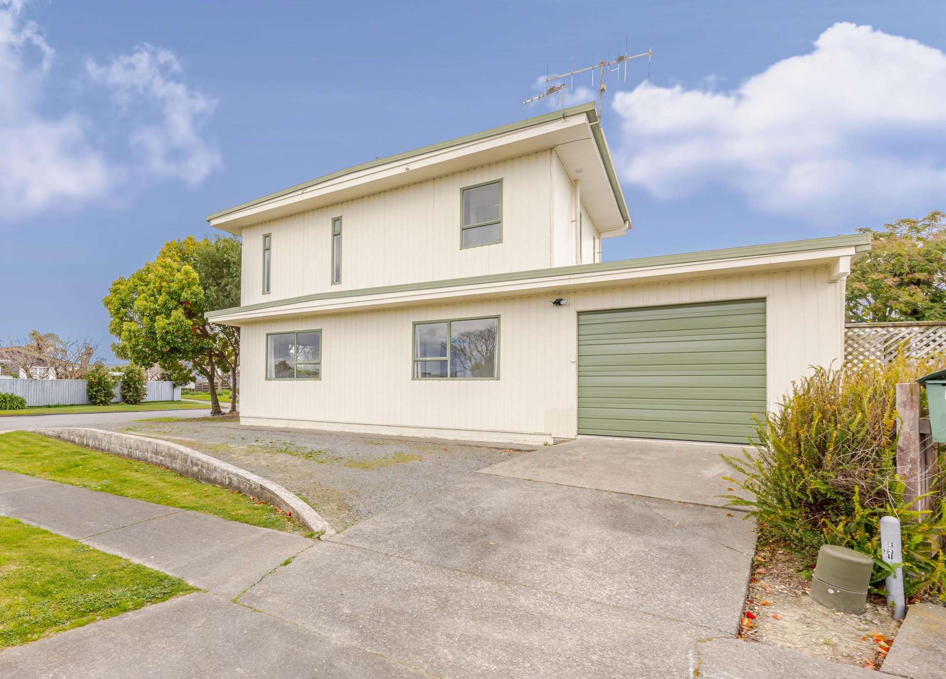 2 Lomond Place Tamatea_0