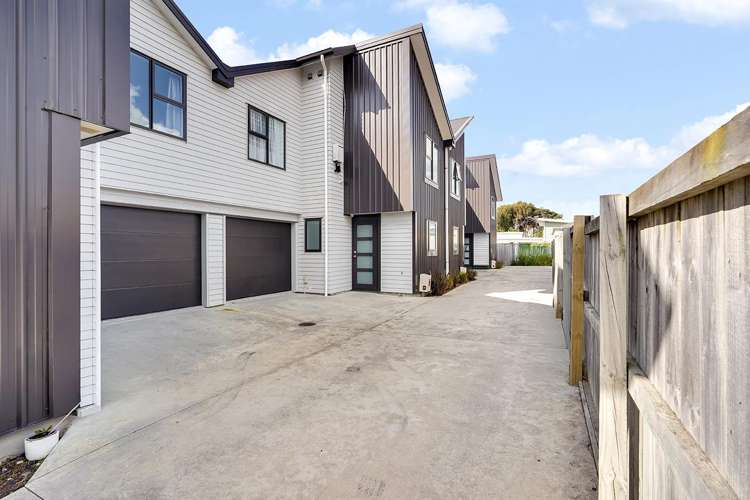 2/12 Beaumont Street Hamilton East_17