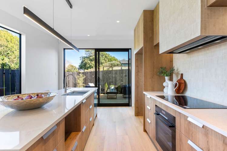 28 Weybridge Crescent_2