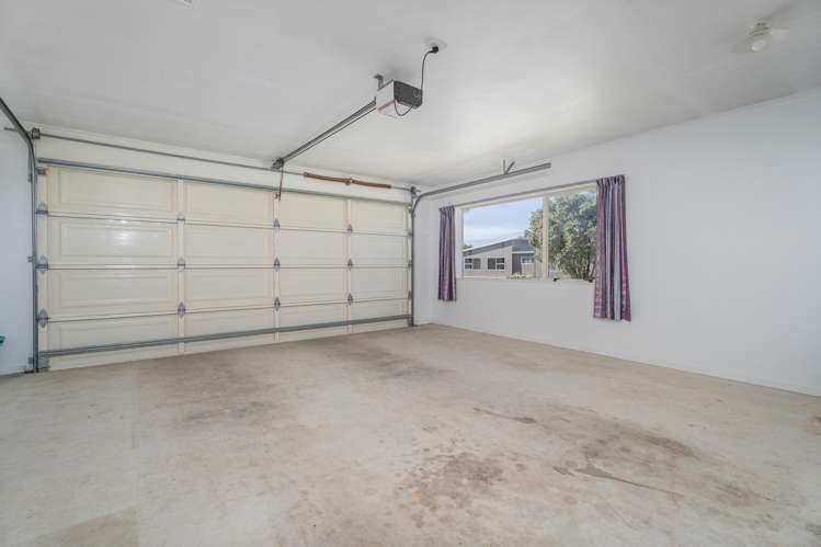 33 Hawk Hill Crescent Cooks Beach_22