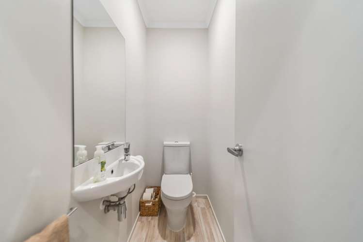 38 Matairangi Avenue Totara Heights_33