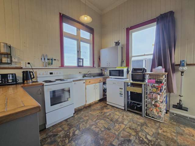 219 Hampden Street Hokitika_1