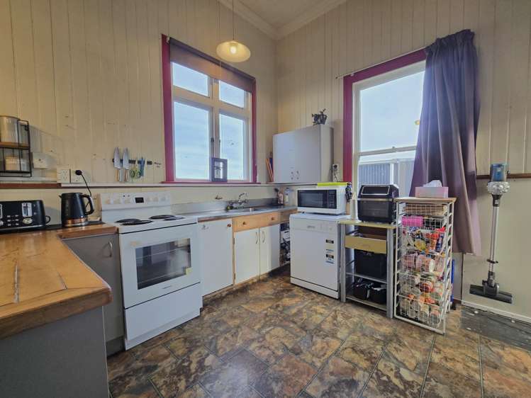 219 Hampden Street Hokitika_1