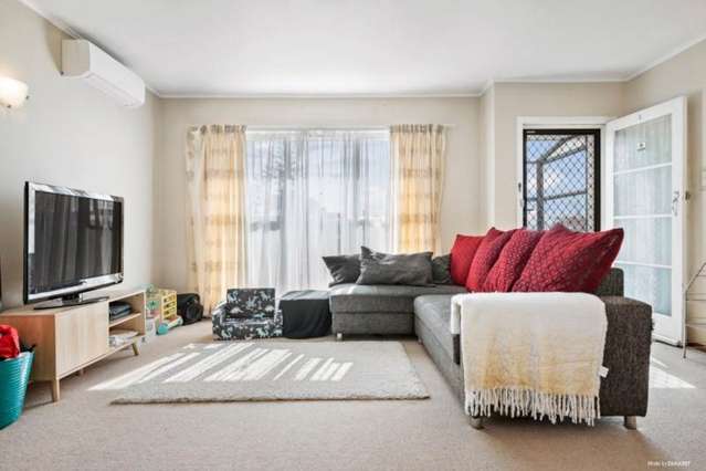 1/2 Pooley Street Pakuranga Heights_2
