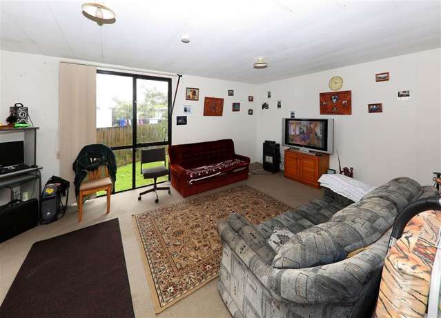 2/2 Jack Farrell Place Papakura_2