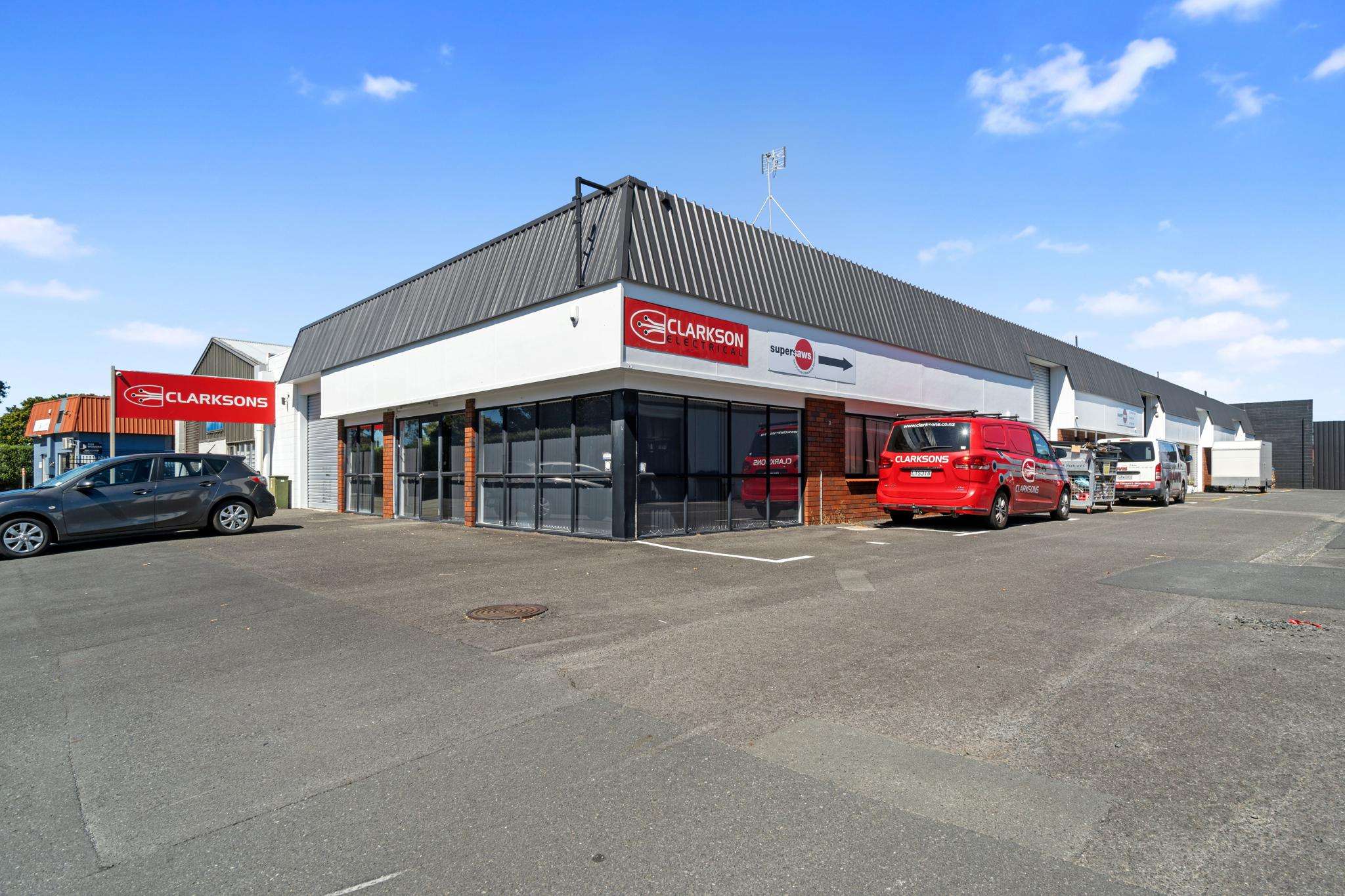 Industrial investment opportunity in Hamilton