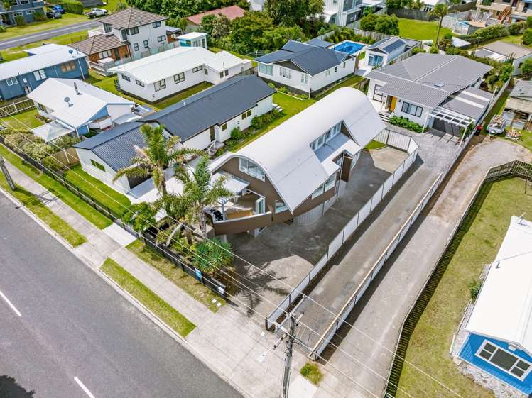 306 Ocean Road Whangamata_23