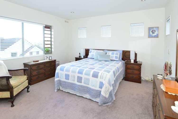 202 Alec Craig Way Gulf Harbour_12