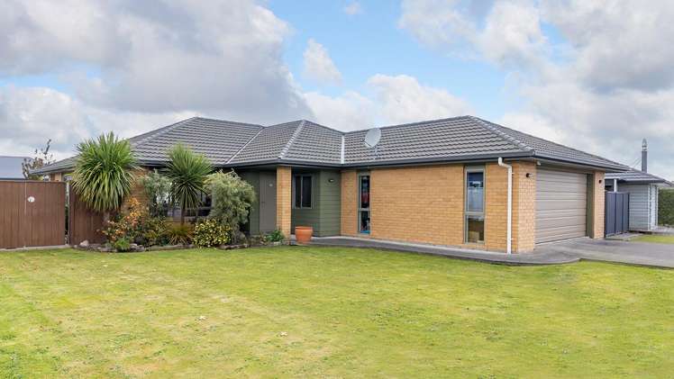 108 Solway Crescent_0