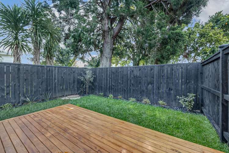 2/47 Beach Road Te Atatu Peninsula_12