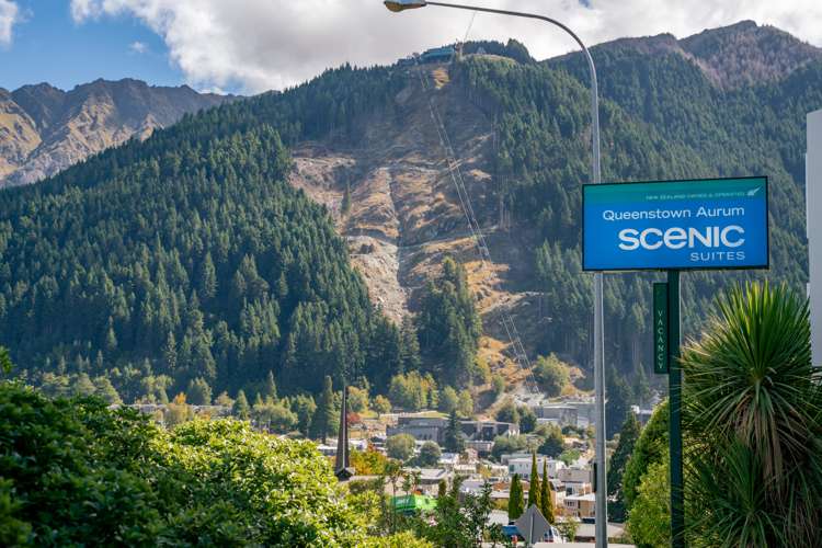 211/21 Stanley Street Queenstown_14