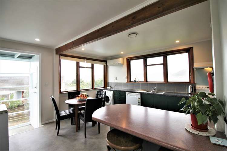 2 Ngahue Crescent Elsdon_14