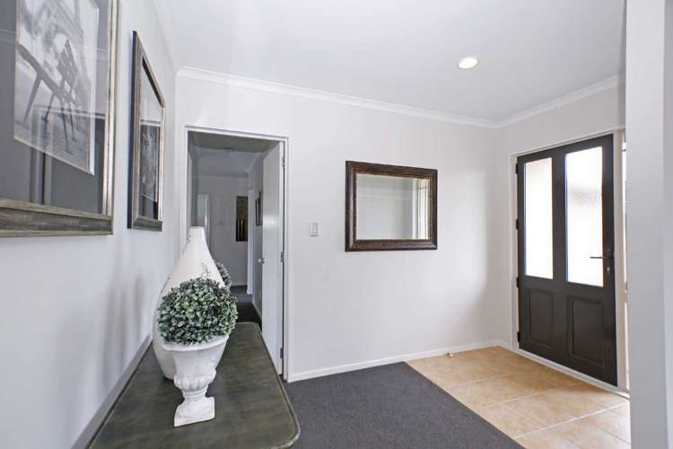 16 Gambia Grove 2743_11