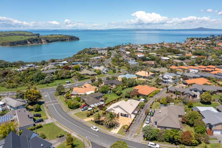 5 Alec Craig Way Gulf Harbour_33