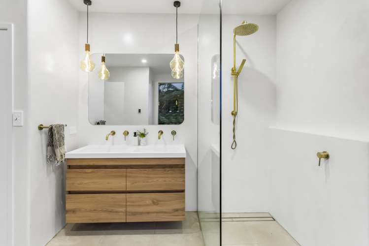 70 Scenic Drive Titirangi_25