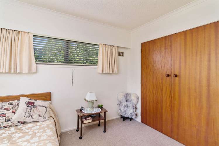 2b Kowhai Street Glenholme_11