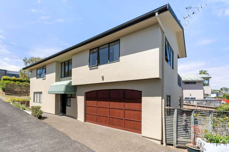 2/230 East Coast Road Forrest Hill_0