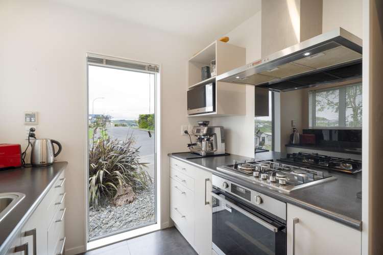 38 Erlestoke Crescent Churton Park_9