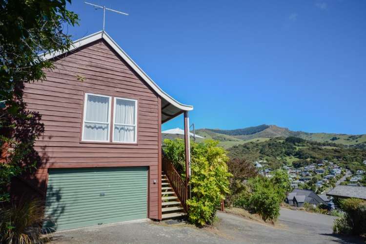 17 Settlers Hill Akaroa_33