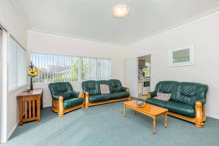 15 Tirimoana Road Te Atatu South_15