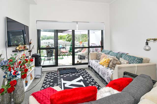 11/11 Carlos Drive Flat Bush_2