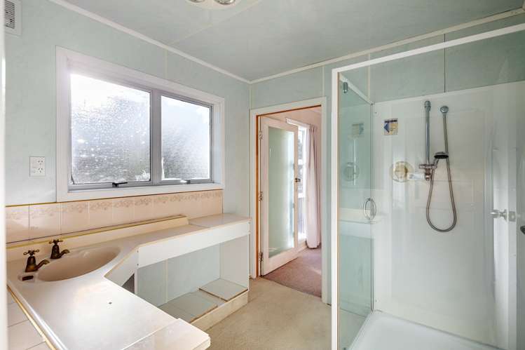 209 Browns Beach Road Muriwai_17